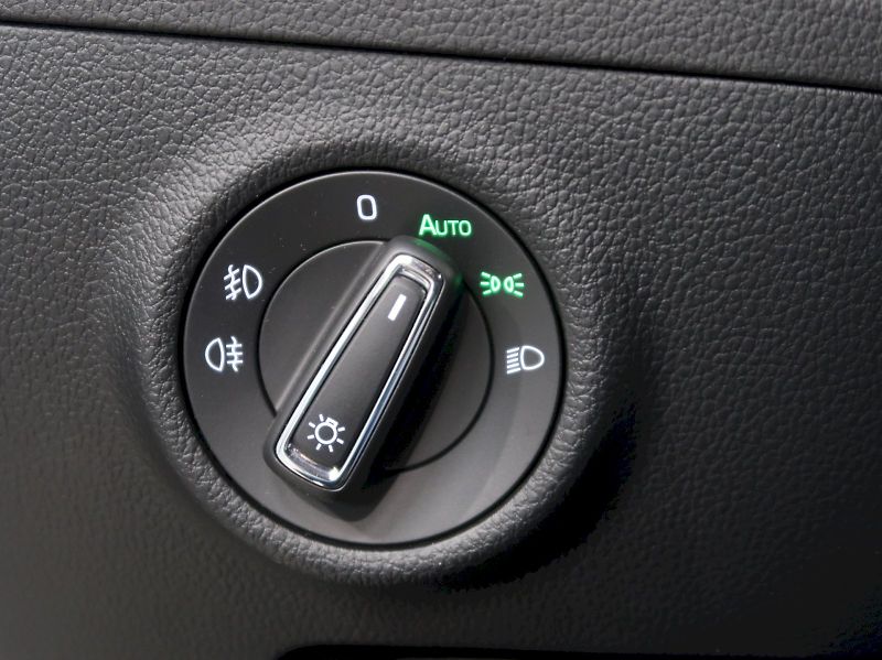 Škoda Superb (2021) STYLE  1.5TSI 110KW DSG - fotka 36 z 39