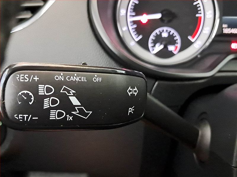 Škoda Octavia (2019) 2.0 TDI, Serv.kniha, Navi - fotka 20 z 21