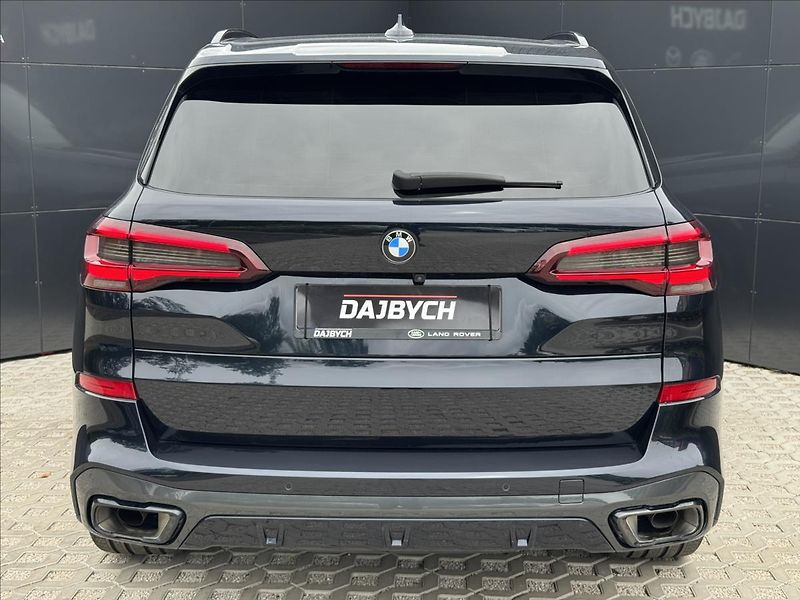 BMW X5 3,0 40i xDrive M-Packet ČR DPH - fotka 8 z 26