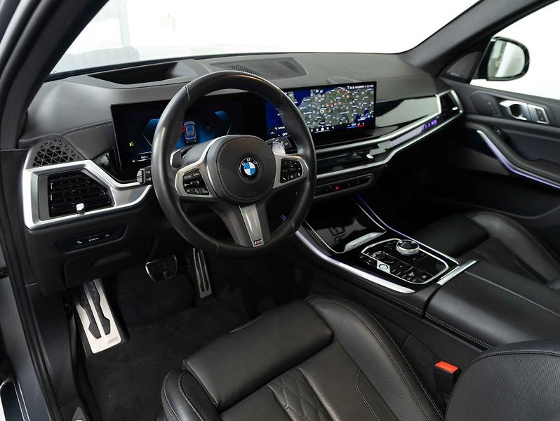 BMW X5 xDrive30d - fotka 11 z 24
