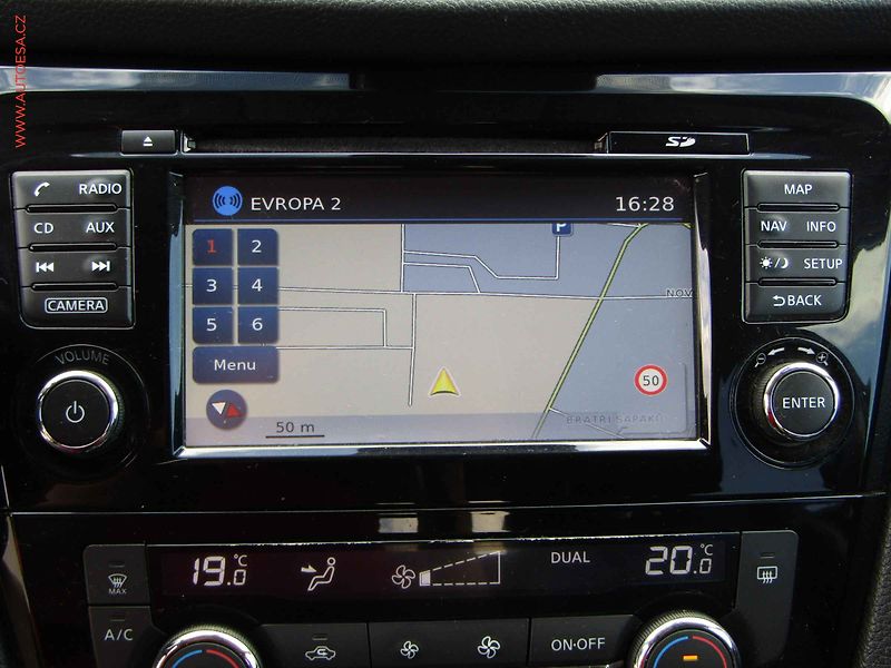 Nissan X-Trail (2016) 1.6dCi 4x4, ČR, Xenon, navi - fotka 18 z 23