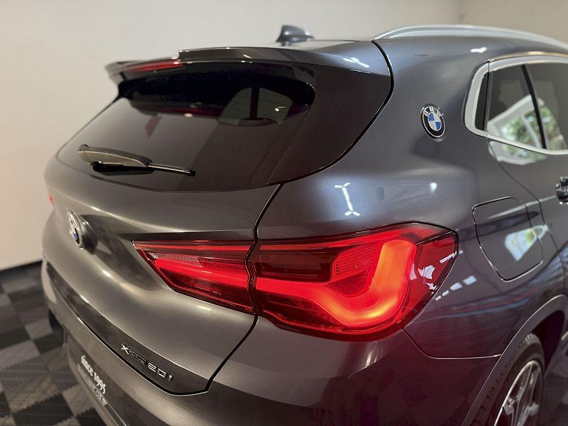 BMW X2 xDrive20i M-Sport LED 1.Maj - fotka 14 z 36