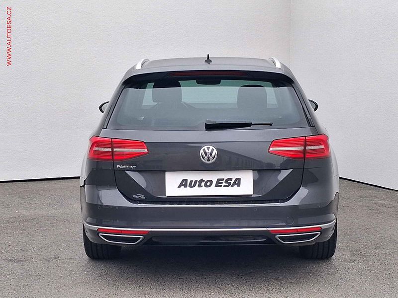 Volkswagen Passat (2019) 1.5TSi, ČR, Highline, LED - fotka 5 z 19