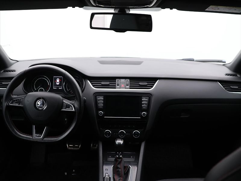 Škoda Octavia 2,0 TDI RS 135kW DSG CZ - fotka 22 z 29