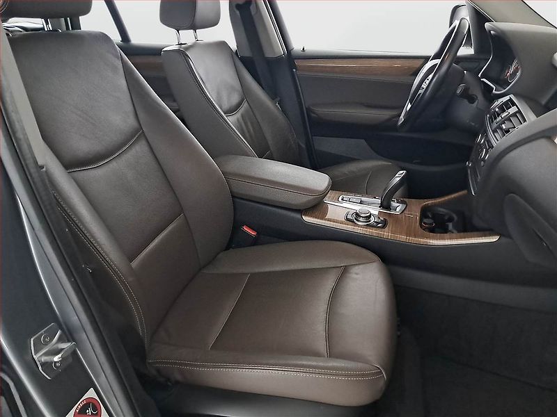 BMW X3 (2012) xDrive30d, 4X4, Automat, Kůže - fotka 9 z 18