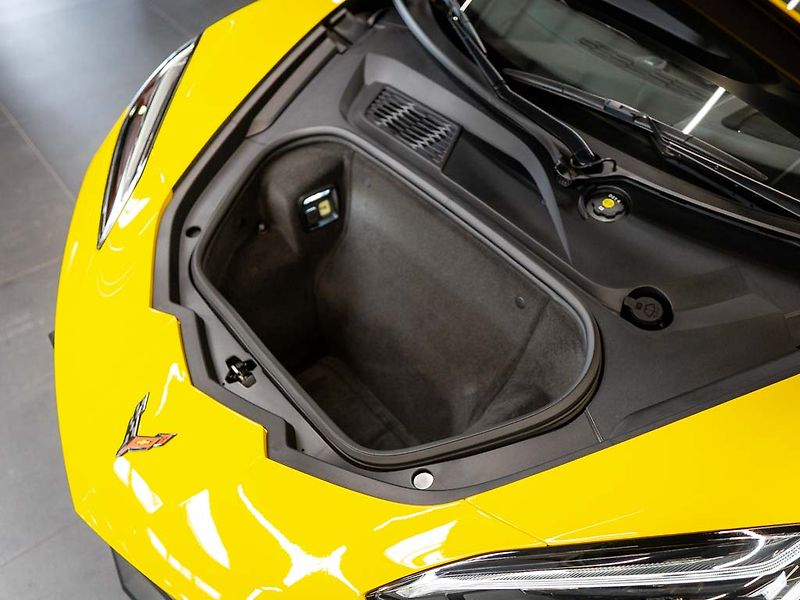 Chevrolet Corvette (2026) 6.2 Cabrio 3LT Z51 Facelift - fotka 40 z 44