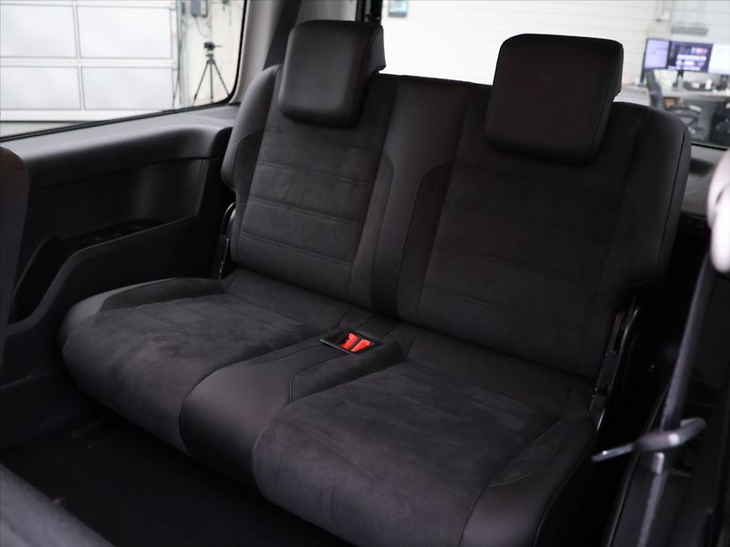 Volkswagen Caddy 1.4 TSI Highline DSG 7-Míst - fotka 16 z 33