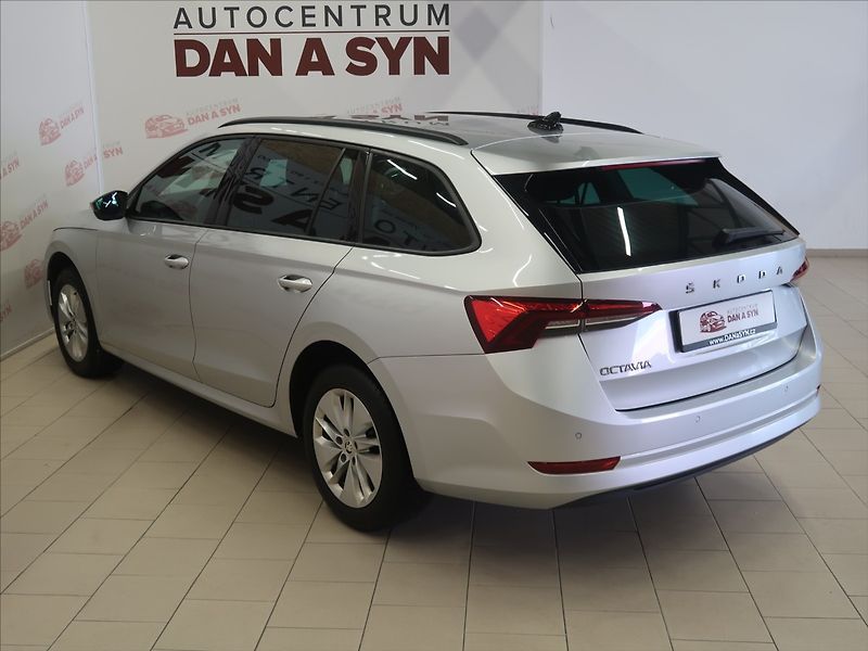 Škoda Octavia 2,0 TDI DSG 1.majitel CZ - fotka 6 z 34