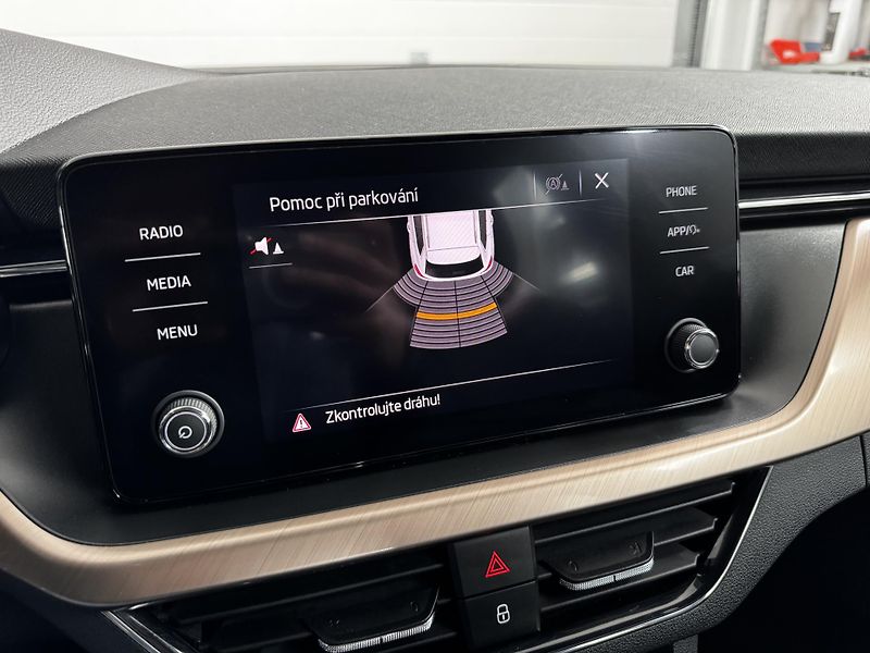 Škoda Kamiq (2020) Style 1.6 TDI 85 KW DSG - CZ - fotka 21 z 24