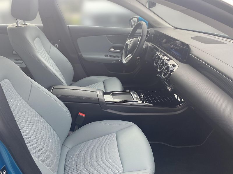 Mercedes-Benz CLA 180d SB Progressive - fotka 20 z 27