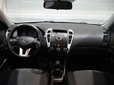 Kia Ceed (2012) 1.6i, ČR, AC - náhled 8