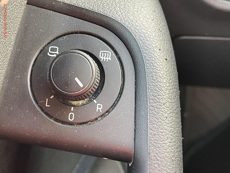 Škoda Octavia (2020) 1.6 TDi, 2.maj,ČR, Style - fotka 19 z 20