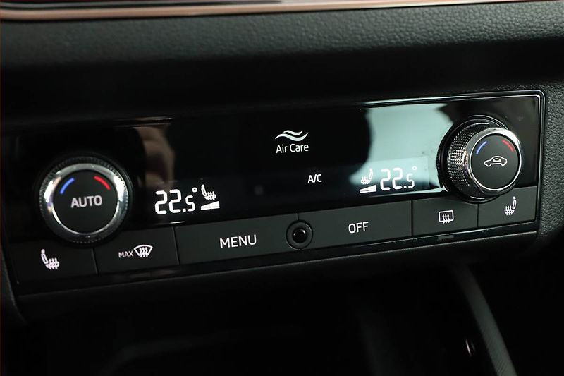 Škoda Scala (2023) Style 1.0 TSI, Automat, ČR - fotka 14 z 16