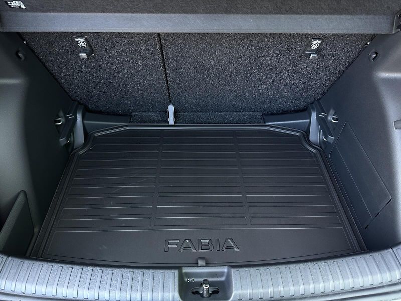Škoda Fabia 1.0TSi 95PS LED V.Cockpit 2Z.C - fotka 39 z 40