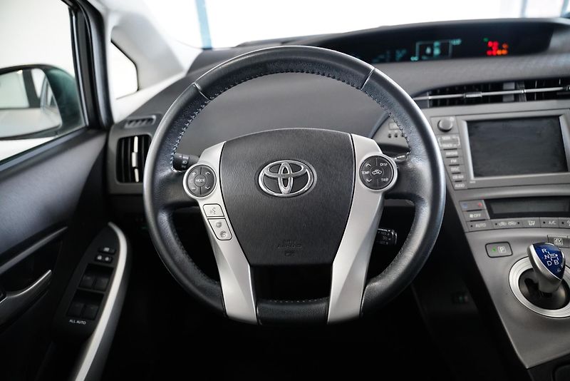 Toyota Prius - fotka 17 z 25