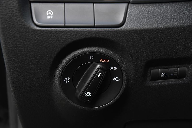 Škoda Fabia 1.2 TSi STYLE,KLIMA,VÝHŘEV,PDC - fotka 11 z 46