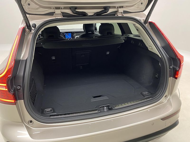 Volvo V60 (2026) B4 AUT DARK PLUS - fotka 5 z 66