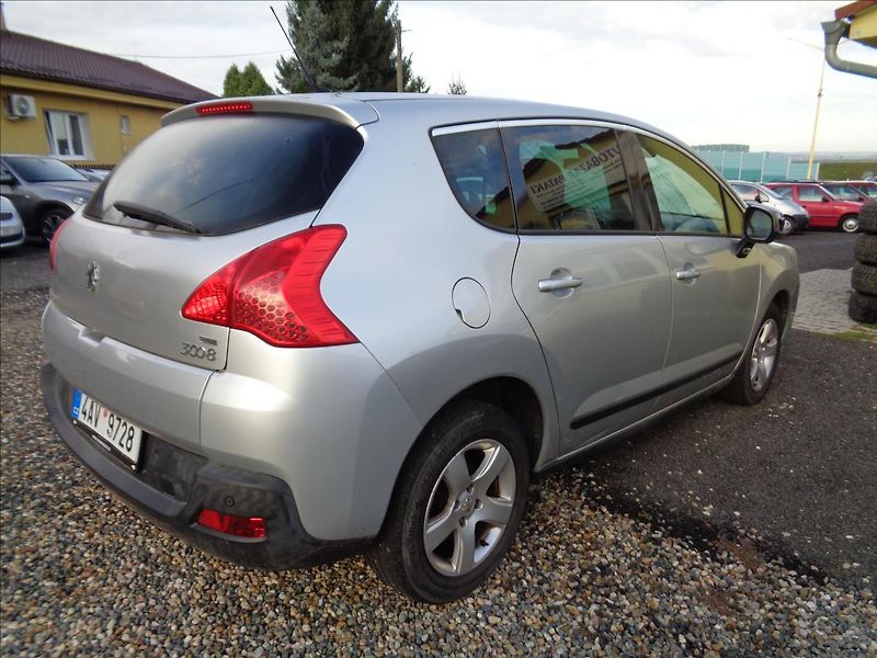Peugeot 3008 1,6 HDI  Automat - fotka 10 z 25