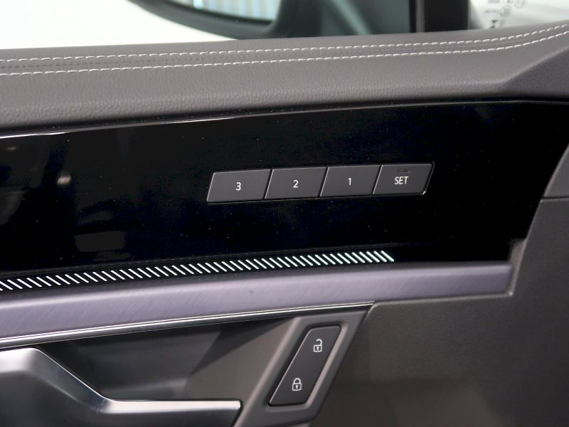 Volkswagen Touareg (2026) R-LINE V6 3,0TDI 170 KW 4MOTIO - fotka 34 z 42