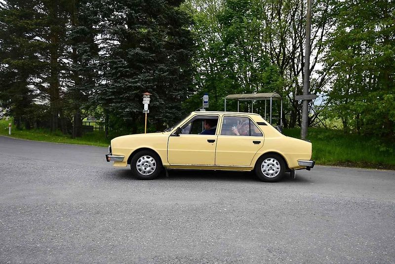 Historická vozidla a motorky projely v sobotu Českým lesem v rámci vyjížďky zvané Po pašeráckých stezkách.