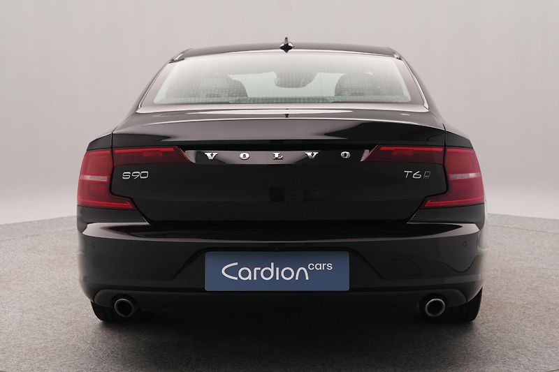 Volvo S90 T6 AWD MOMENTUM AUT 1.maj - fotka 9 z 53