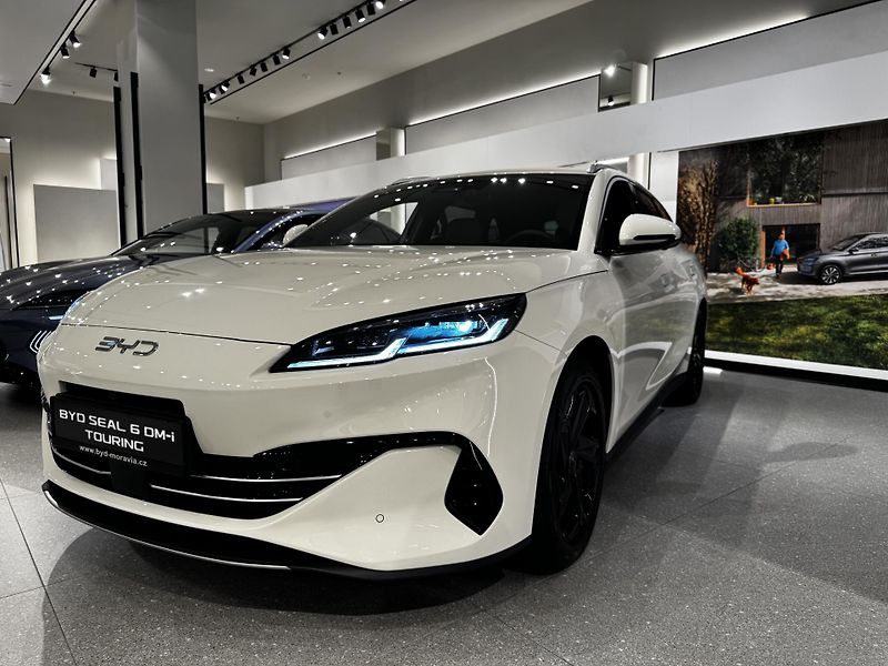 BYD Seal 6 (2025) DM-i Touring Comfort Lite - fotografie inzerátu