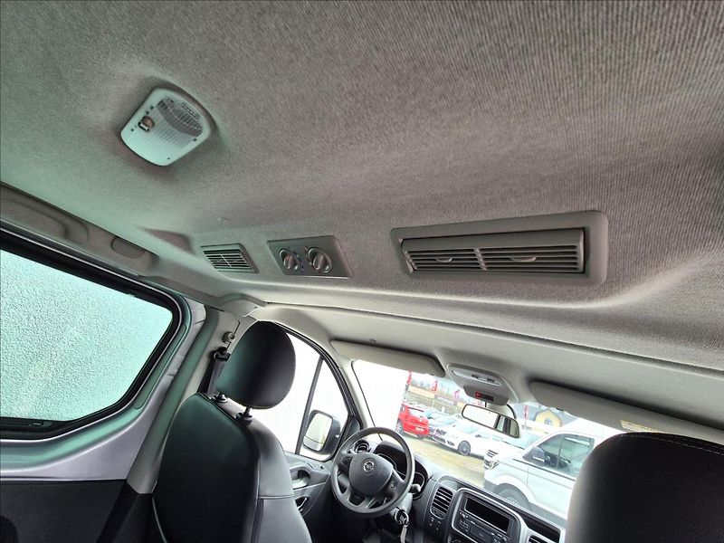 Opel Vivaro (2016) 1,6 CDTi 8 9 Míst TZ Tempomat - fotka 24 z 30