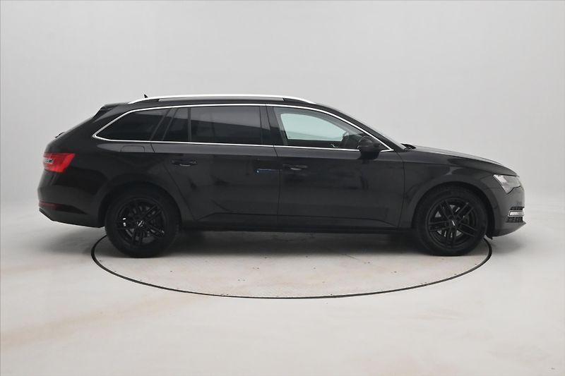 Škoda Superb 2,0 TDI 110 kW DSG Style Záruk - fotka 4 z 32
