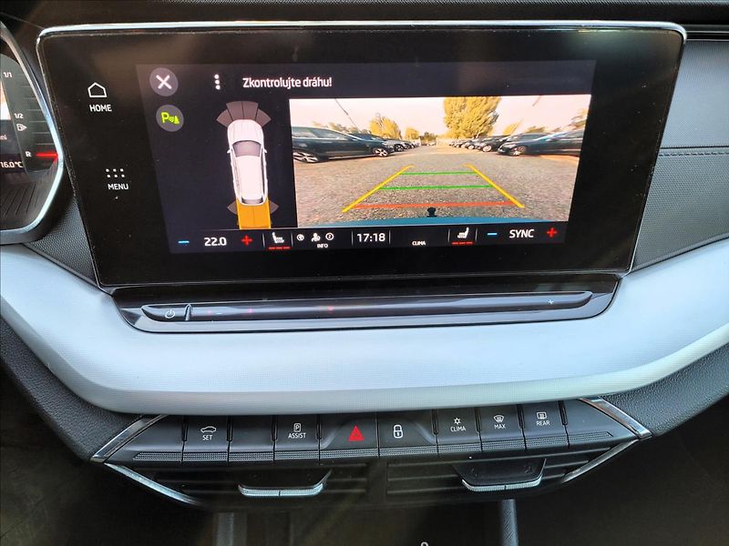 Škoda Octavia 1,0 TSI,CLEVER,LED,VÝHŘEV,NAVI - fotka 28 z 50