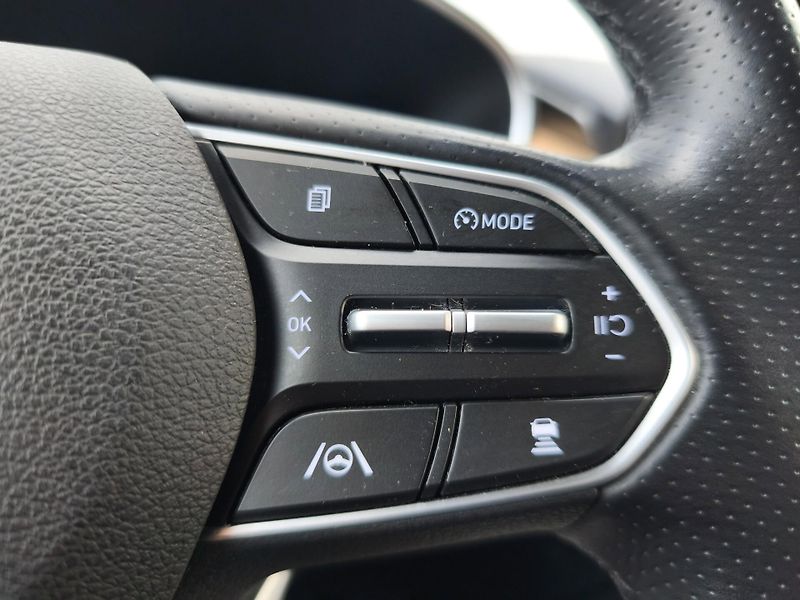 Hyundai Santa Fe (2022) Luxury 1.6 T-GDi PHEV 195kW, Č - fotka 12 z 30