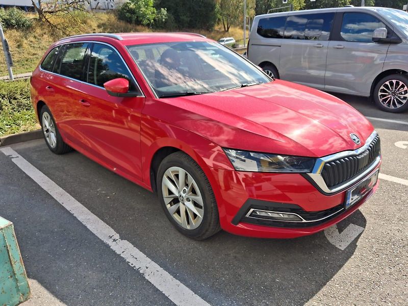 Škoda Octavia 2.0TDI 110kW DSG Style, ČR - fotka 2 z 10