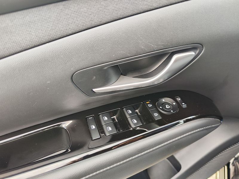 Hyundai Tucson 1.6 T-GDI/118/kW Style DCT - fotka 30 z 32