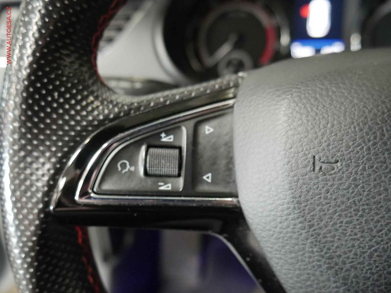 Škoda Octavia (2019) 2.0TSi, Navi, LED - fotka 18 z 25