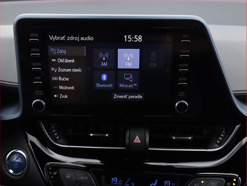 Toyota C-HR (2020) Selection 2.0 Hybrid - fotka 18 z 22