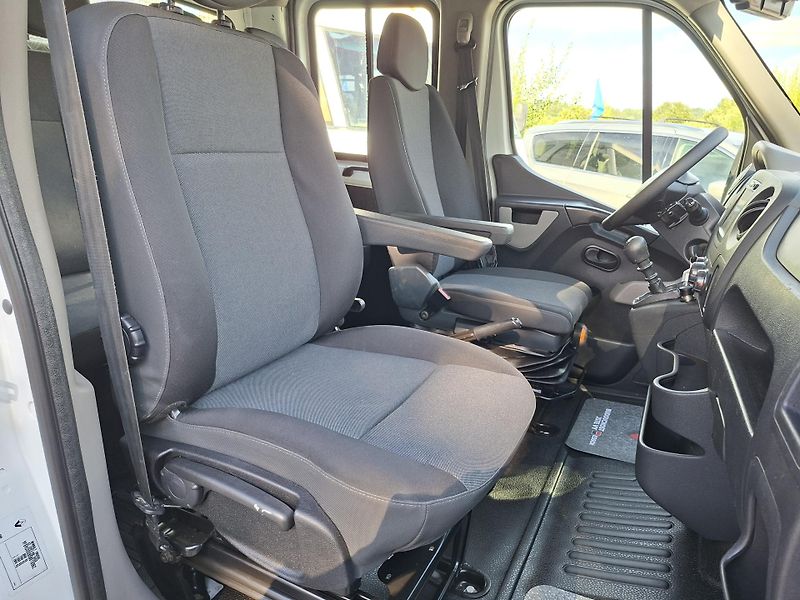 Renault Master (2017) 2,3DCi,Tupláky,tažné3,5t, DPH  - fotka 27 z 37
