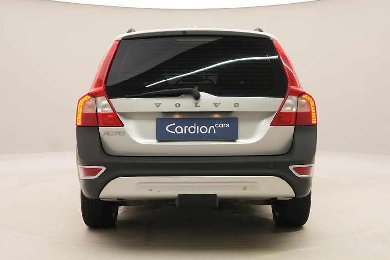 Volvo XC70 3.2 AWD MOMENTUM AUT CZ - fotka 10 z 42