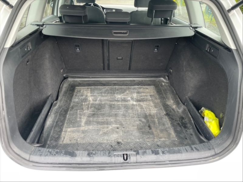 Volkswagen Golf 1,5 TSI Evo Highline - fotka 6 z 11