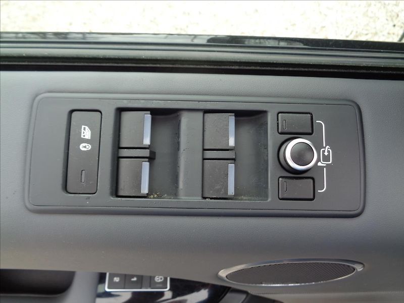 Land Rover Range Rover Sport 4,4 SDV8 Autobiography - fotka 20 z 59