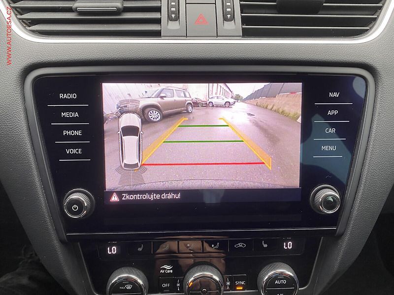 Škoda Octavia (2020) 1.5 TSi, Ambition, DSG, navi - fotka 17 z 17