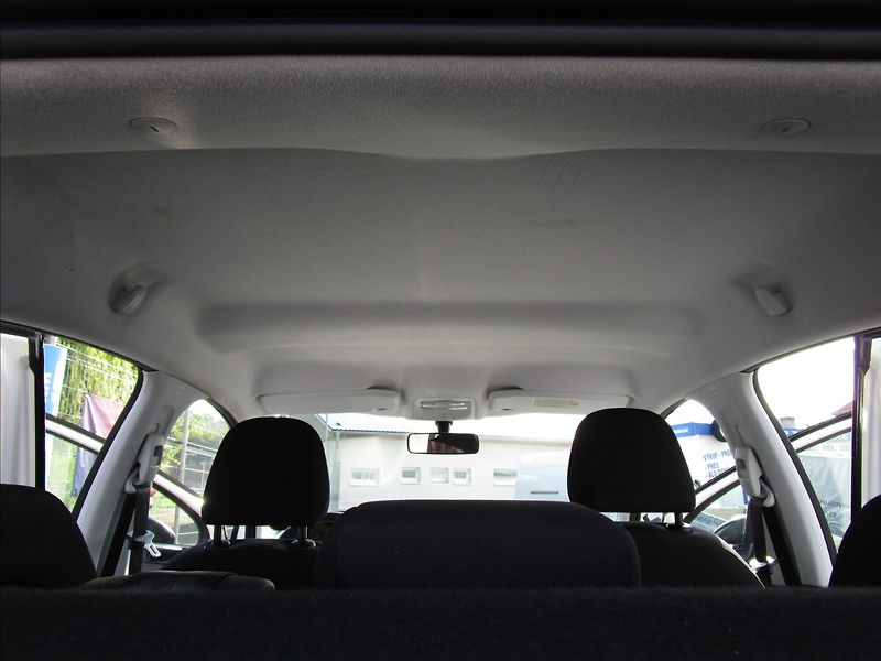 Peugeot 208 1.0i - fotka 35 z 40