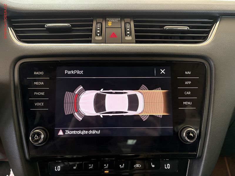 Škoda Octavia (2018) 2.0 TDi, ČR, Style, DSG, LED - fotka 14 z 17