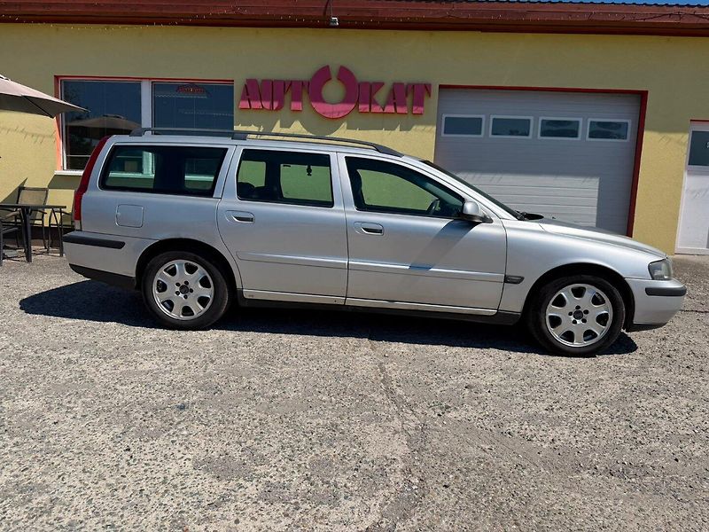 Volvo V70 2.4D 120kW/Tažné/Temp/novéPneu - fotka 2 z 18