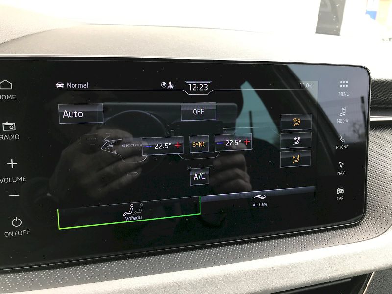 Škoda Kamiq (2025) SELEC TSI 85/1.0 A7F - fotka 23 z 29