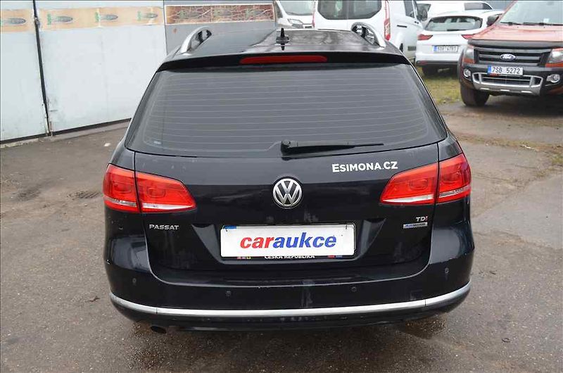 Volkswagen Passat (2014) VARIANT 1,6 TDI DSG - fotka 5 z 21