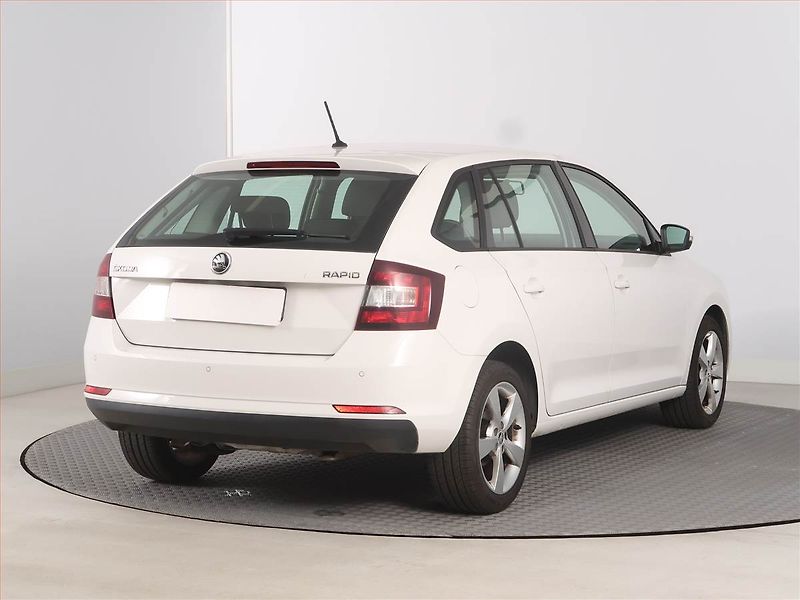 Škoda Rapid (2019) Spaceback 1.0 TSI, ČR,1.maj - fotka 5 z 14