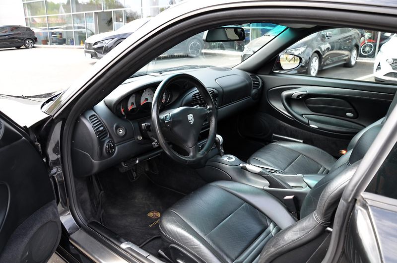 Porsche 911 (2000) Carrera 4  motor po GO - fotka 9 z 20