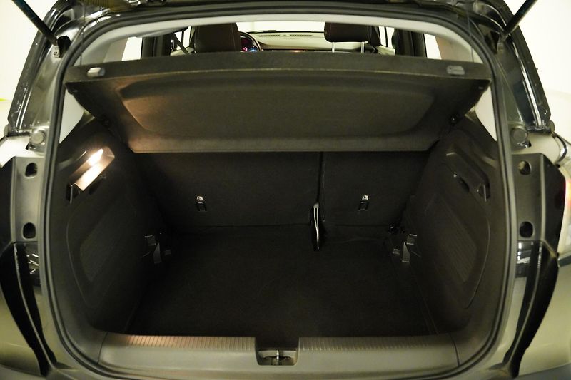 Opel Crossland - fotka 27 z 27