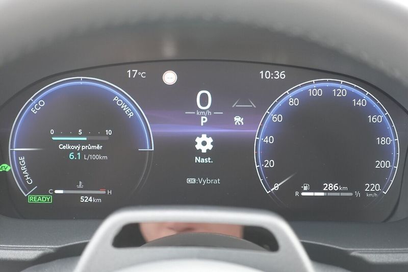 Toyota Yaris Cross 1,5 HEV Executive Tech VIP - fotka 27 z 36