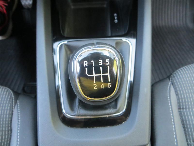 Škoda Octavia 2,0 TDI 85kW Ambition ČR - fotka 16 z 27