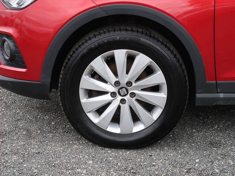 Seat Arona (2018) 1.6 TDI, Vyhř. sedaček - fotka 15 z 19
